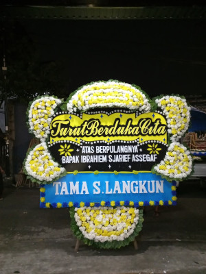Papan Bunga Duka di Garoga